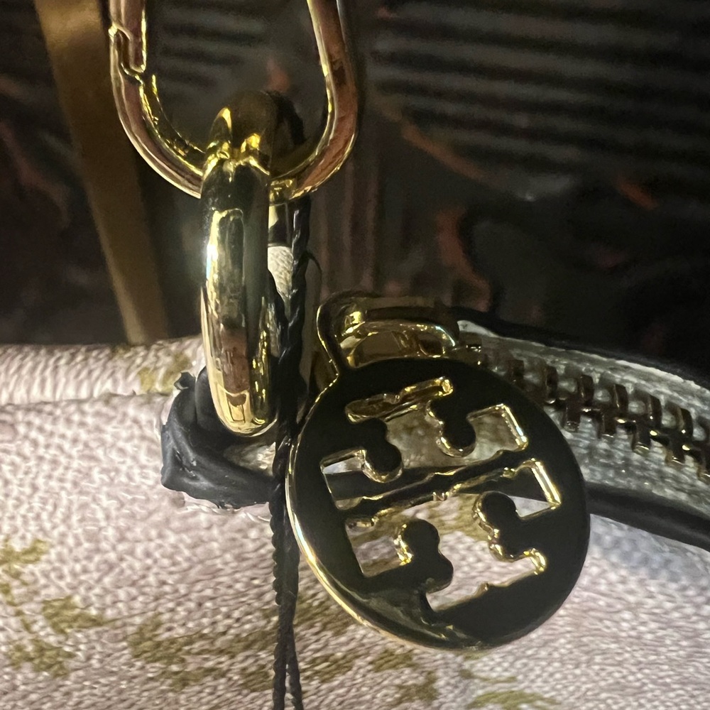Tory Burch Olive Green & Light Purple Wristlet w/ Long Crossbody Strap NWT - Picture 10 of 15